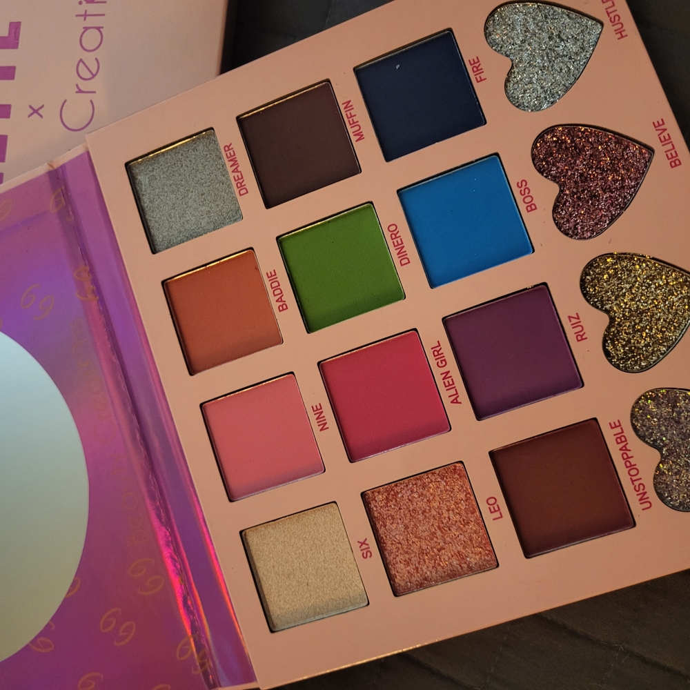 Annette 69 Glam Eyeshadow Palette with 16 Vibrant Colors - Picture 10 of 10